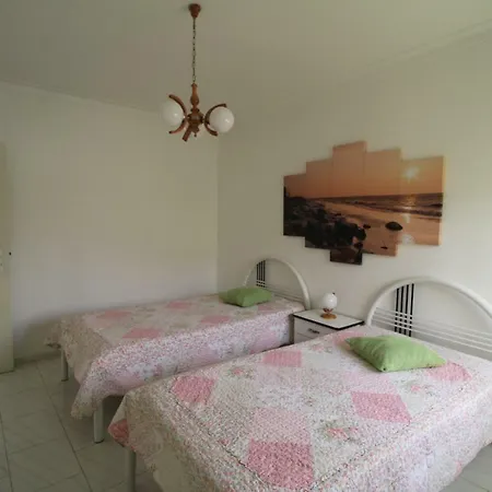Apartamento Apartamentosolpraia Vila Rosa T2